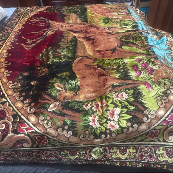 Vintage Wall Tapestry Hanging Vibrant Nature Scene Deer Family Buck Doe Fawn - Picture 5 of 7